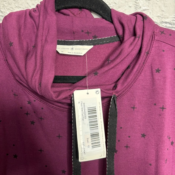 b💙2/$40💙NWT Mark & Spencer Star Printed Maroon Cowl Neck Sweater Size 16/XL - Picture 13 of 14